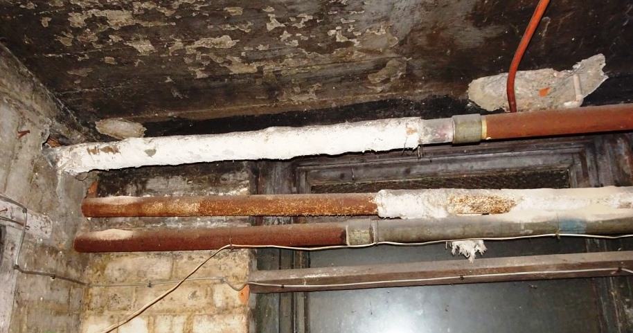 Asbestos pipe lagging