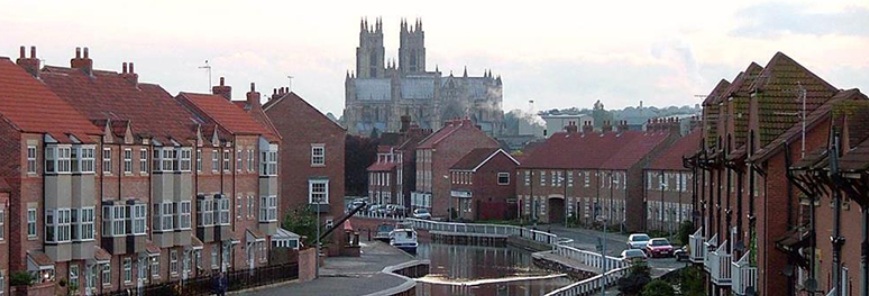 BOHS and P402-qualified asbestos surveyors covering the whole of East Yorkshire. Management and refurbishment surveys for homeowners, landlords and businesses in Hull, Beverley, Bridlington, Driffield, Goole and across the East Riding. Free quotes: 07711 855891