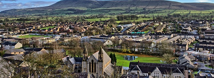 BOHS and P402-qualified asbestos surveyors covering Clitheroe, Longridge, Whalley and the BB7 Ribble Valley area. Management and refurbishment surveys for homeowners. Free quotes: 07711 855891