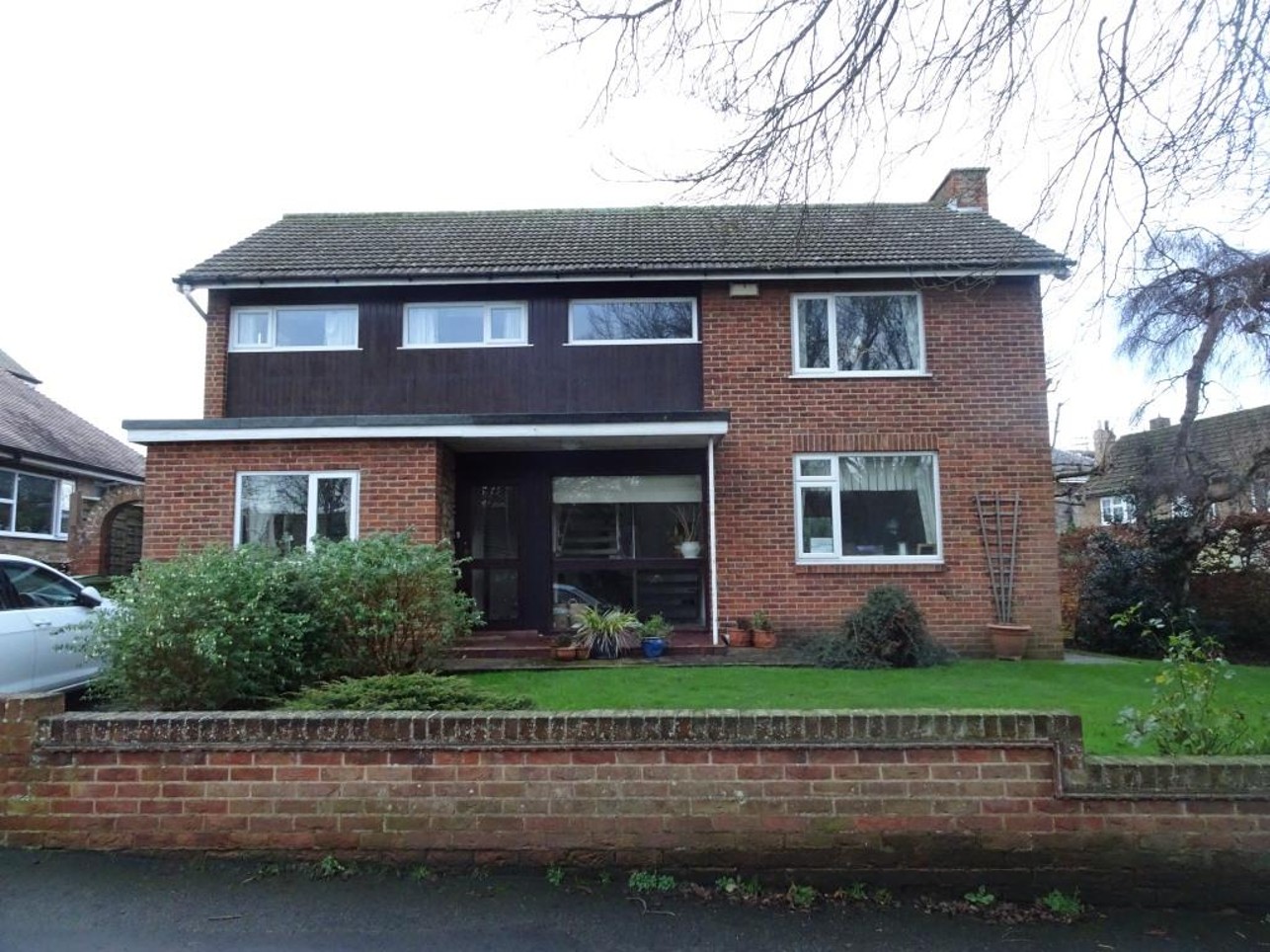 4 Ashcourt Drive, Hornsea, where HSG Surveys carried out an asbestos management survey